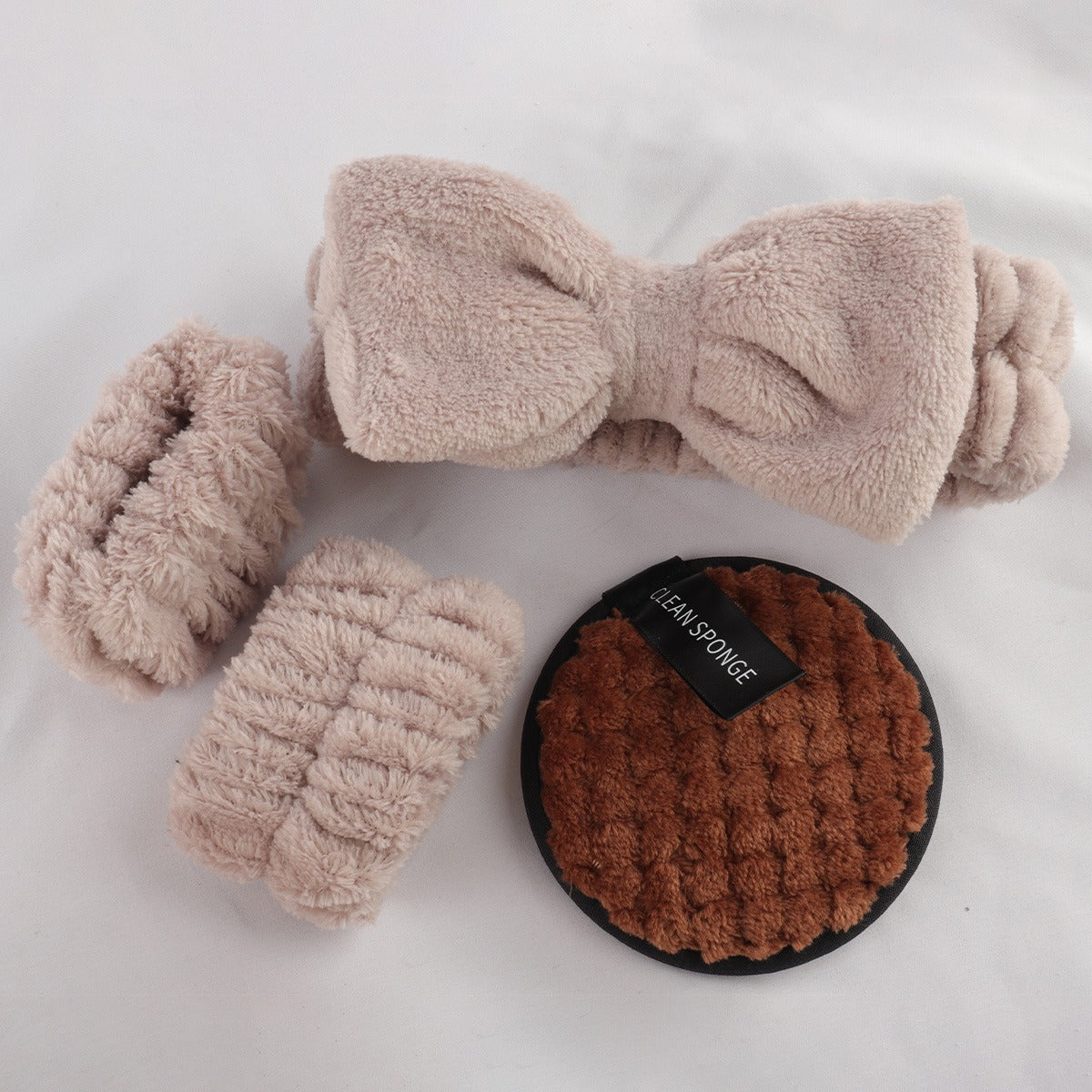 40 piece makeup brush set
beauty blender sponge set
makeup tool set for beginners
professional makeup brush kit
soft makeup blender puffs